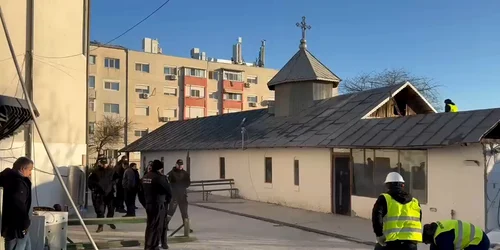 demolare anexe biserica, Constanţa, sursă Adevărul mp4 thumbnail png